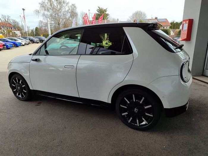 Honda e Advance-Paket -Navi -Pano -LED -17-Zoll -Kamera