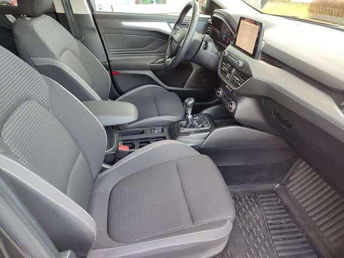 Ford Focus Turnier 1.0 EcoBoost Hybrid Cool&Connect - LED