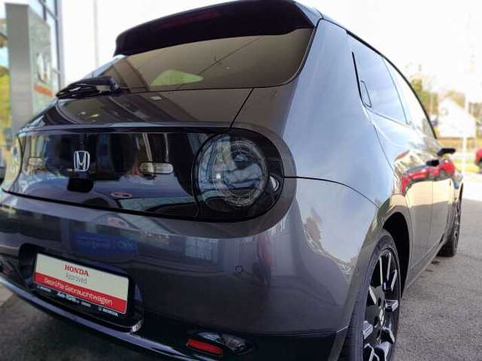 Honda e Advance-Paket -Navi -Pano -LED -17-Zoll -Kamera