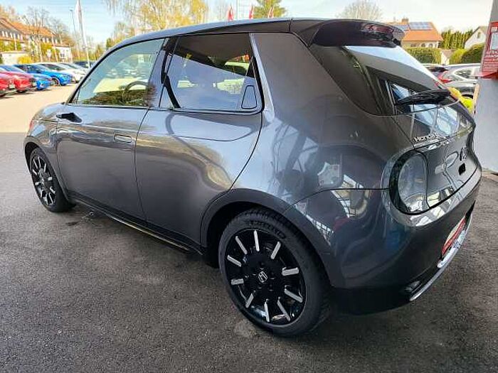 Honda e Advance-Paket -Navi -Pano -LED -17-Zoll -Kamera